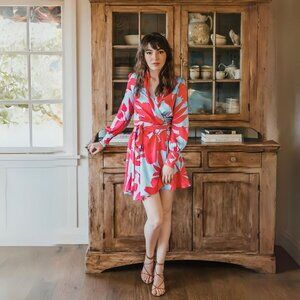 SUKISO WOMEN'S ELSA WRAP DRESS Large